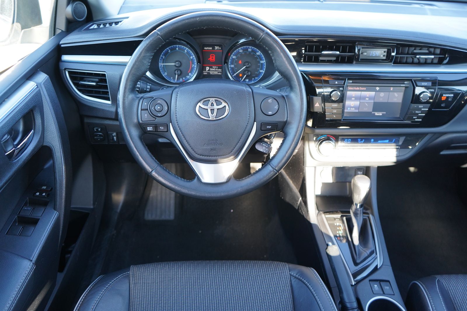 2015 Toyota Corolla L 11