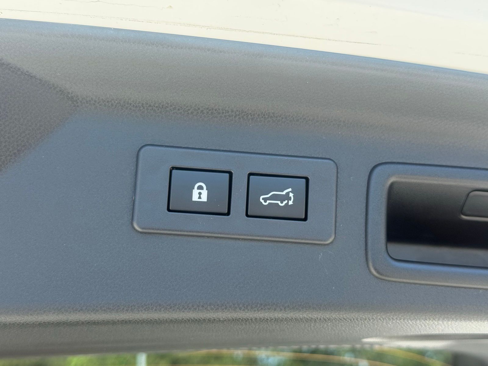 Used 2025 White Subaru Premium image 19
