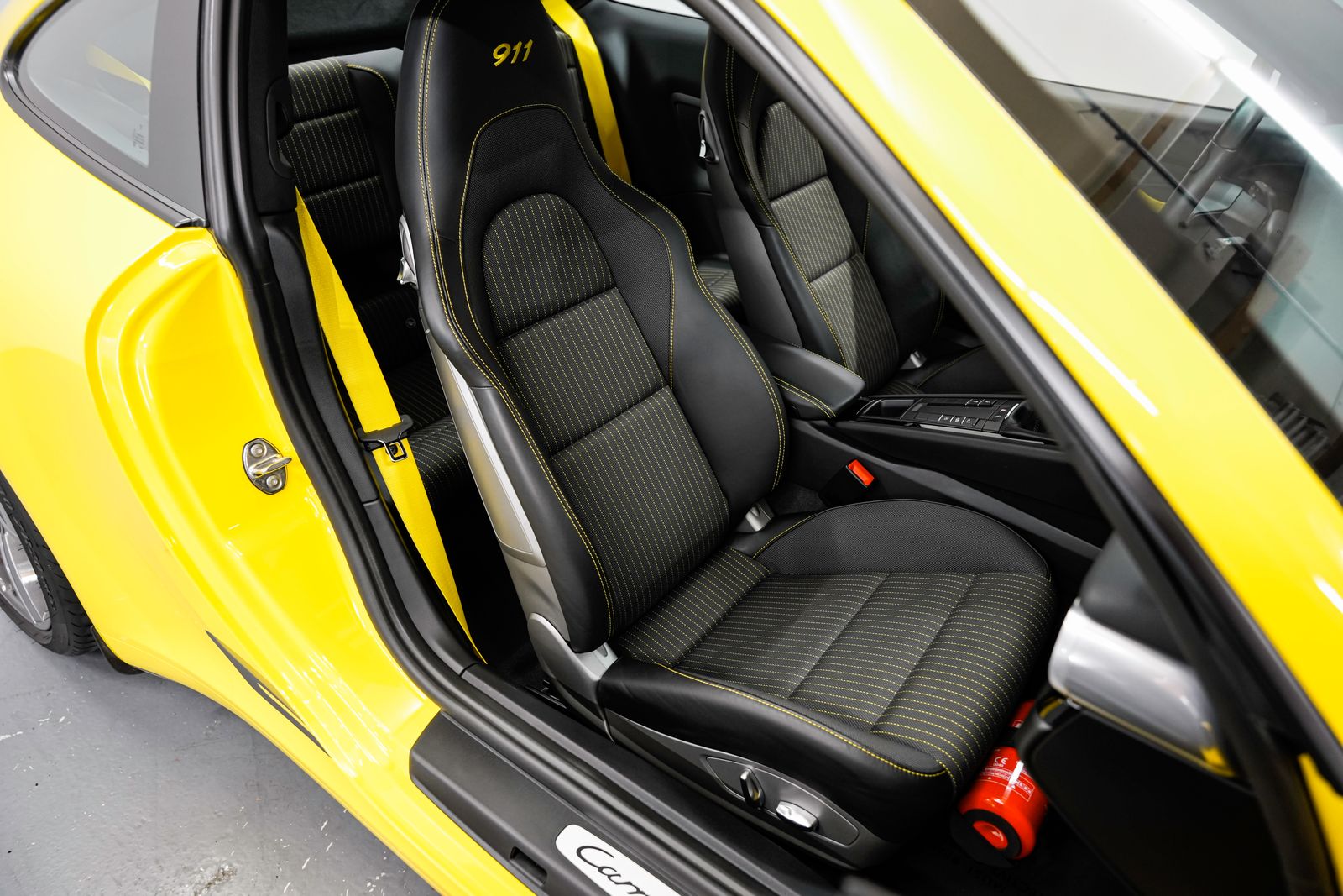 2018 Porsche 911 Carrera T — photo 27