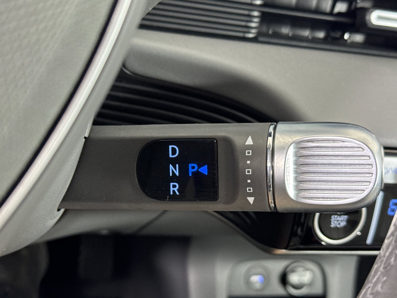 2023 Hyundai IONIQ 5 SEL — foto completa 22 de 30