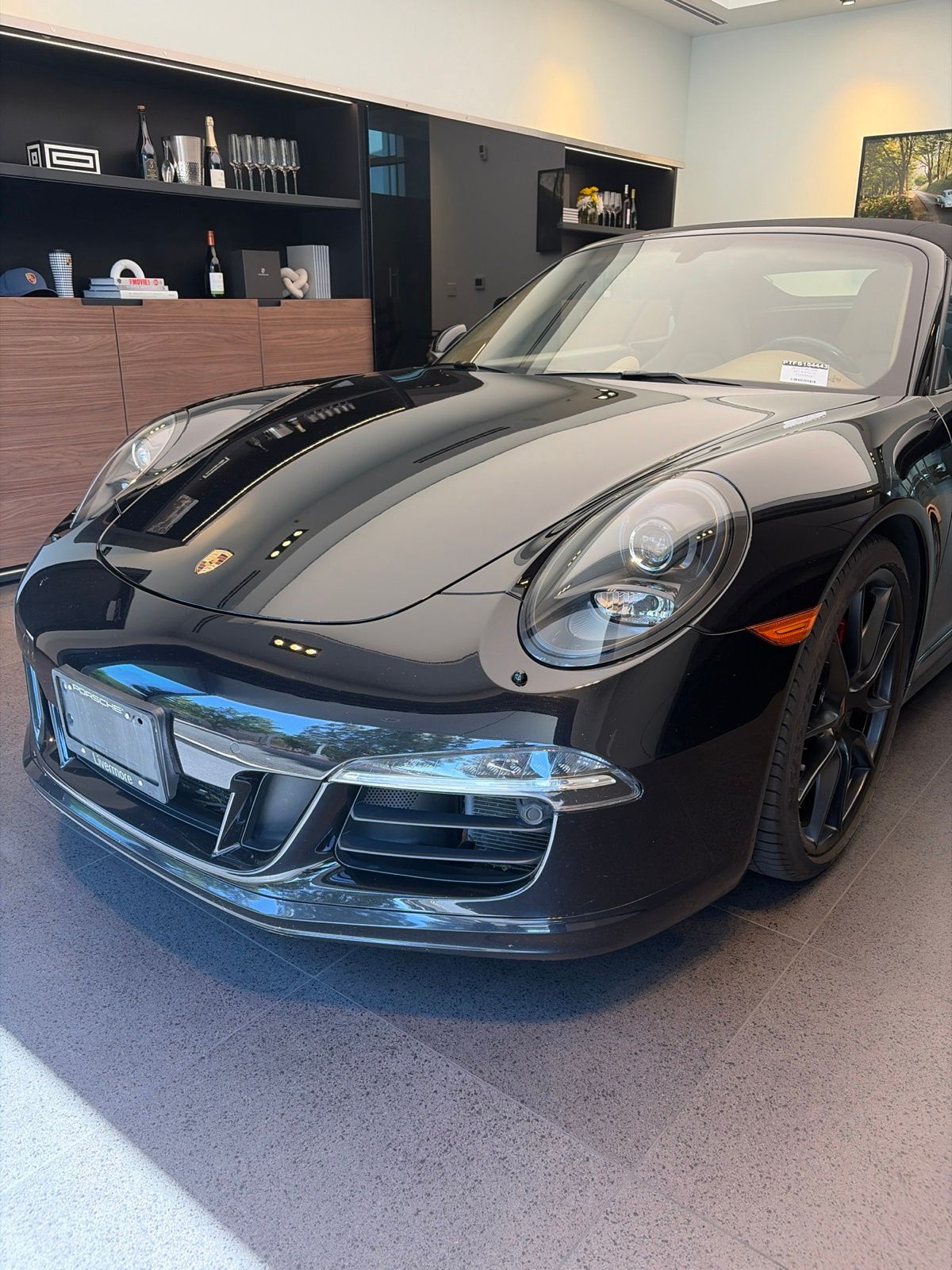2015 Porsche 911 Carrera 4 GTS — full photo 1 of 6