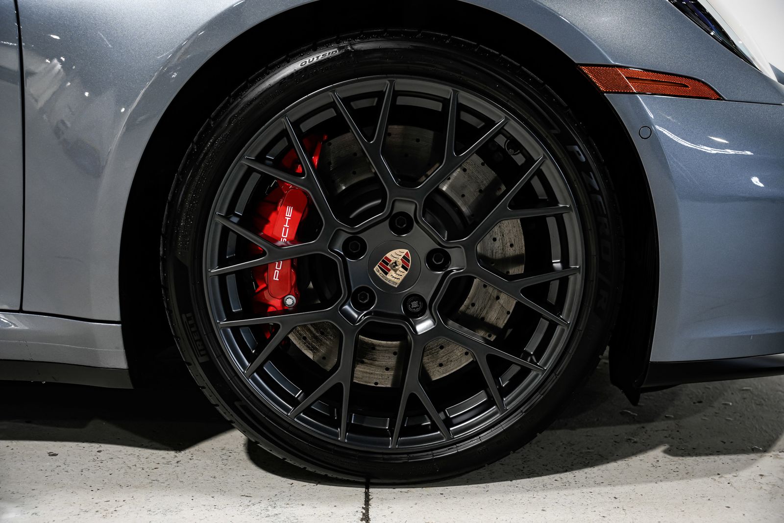 2025 Porsche 911 Targa 4 GTS — photo 52