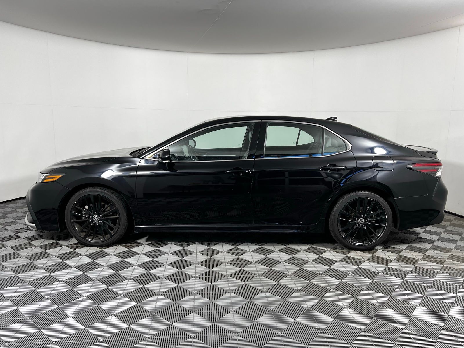 Thumbnail: 2023 Toyota Camry - 8