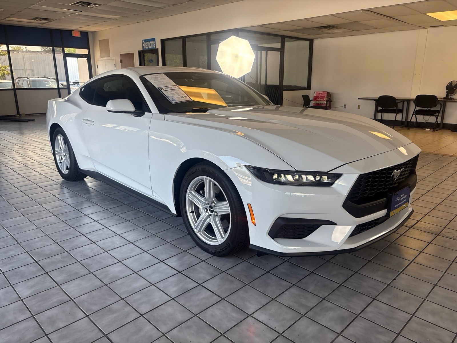 Oxford White 2026 Ford Mustang Coupe Rear-Wheel Drive Automatic