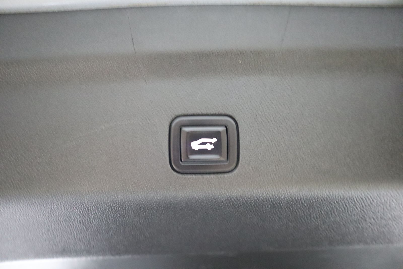 2023 GMC Yukon XL Denali photo