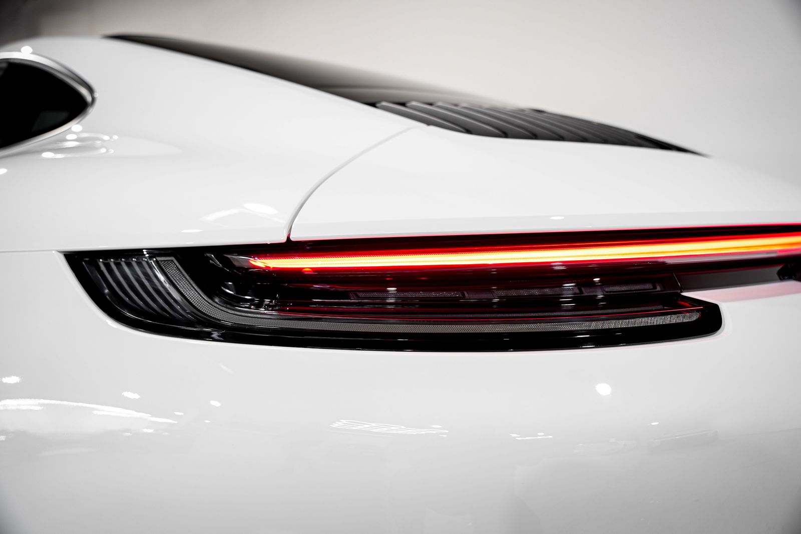 2022 Porsche 911 Carrera GTS — photo 35
