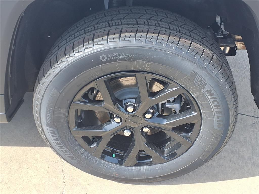 2026 Jeep Grand Cherokee Altitude - 5