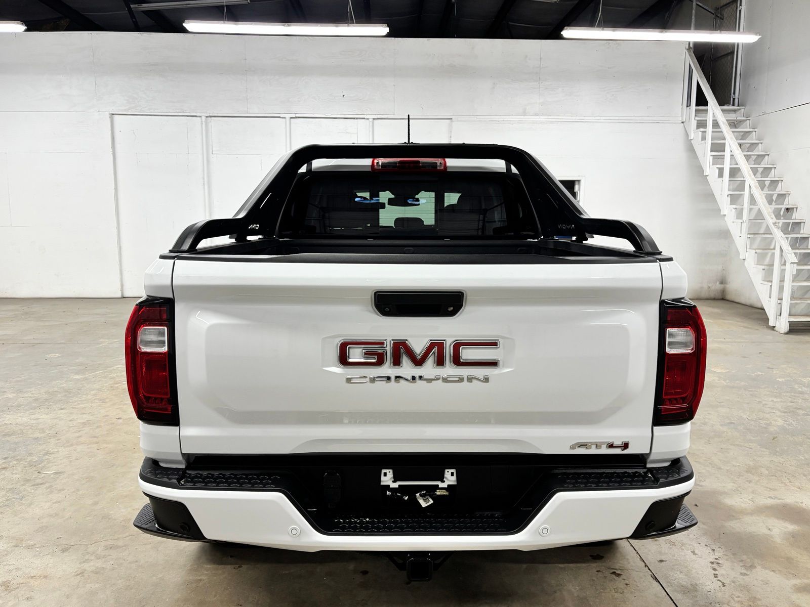 Used 2025 White GMC AT4 image 6