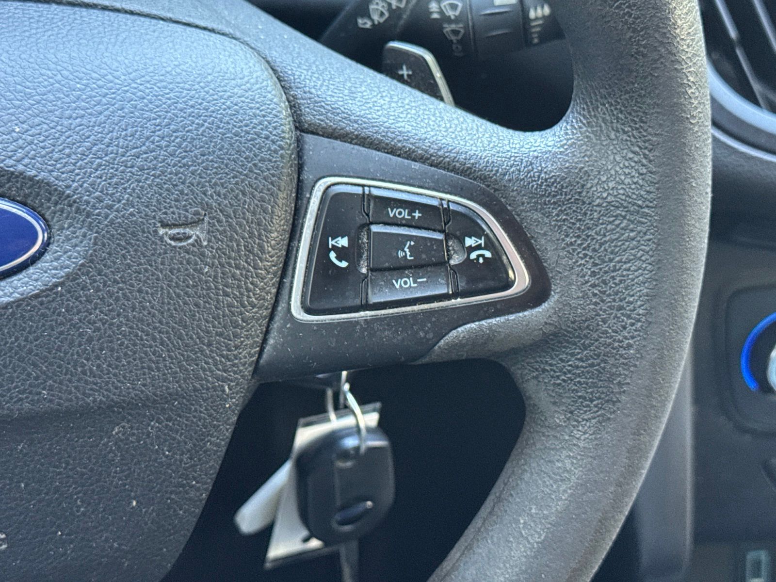 Used 2017 Shadow Black Ford SE image 29