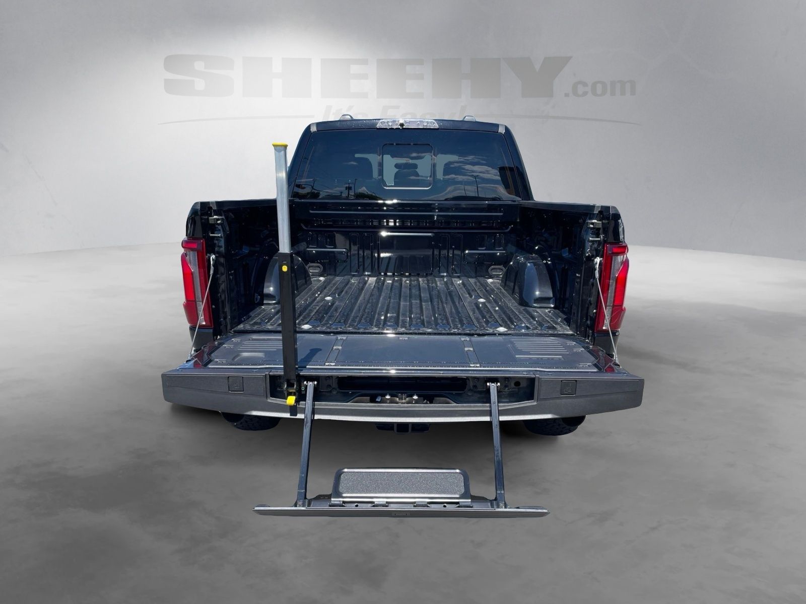Certified Used 2026 Agate Black Metallic Ford Raptor image 21