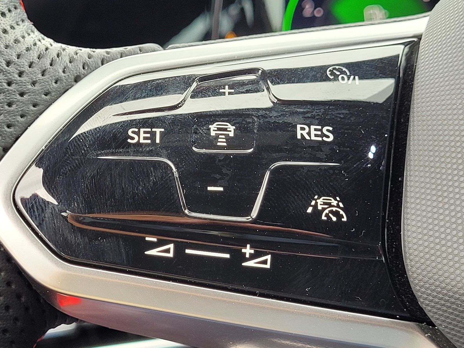 2023 Volkswagen Golf GTI 40TH Anniversary Edition - Photo 31