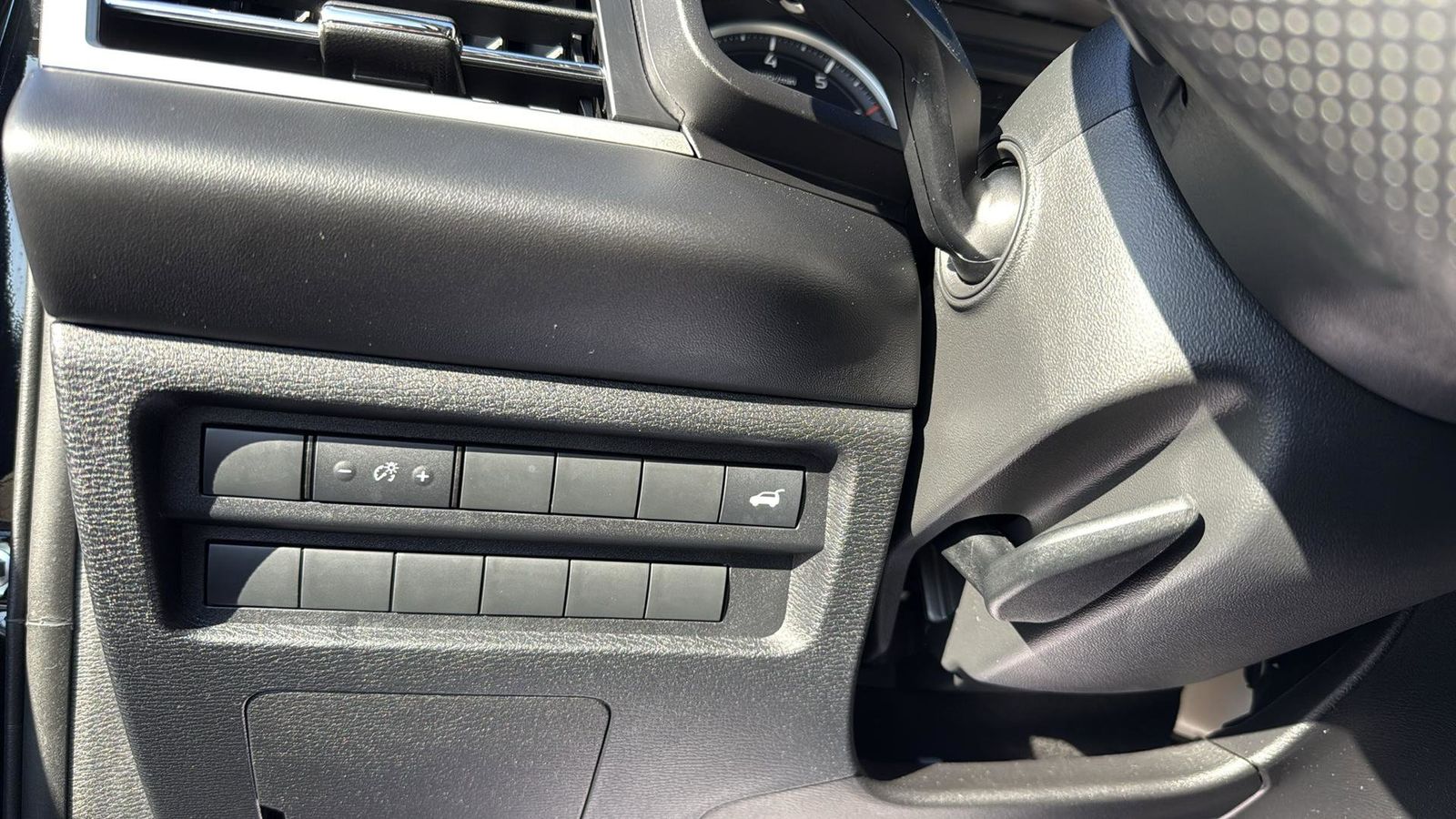 Used Car 2025 Mitsubishi Outlander  Se For Sale Under $30,000 In Austin, Texas