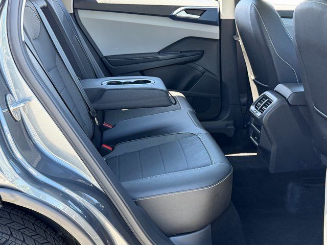 Used 2024 Gray Volkswagen 1.5T SE image 13