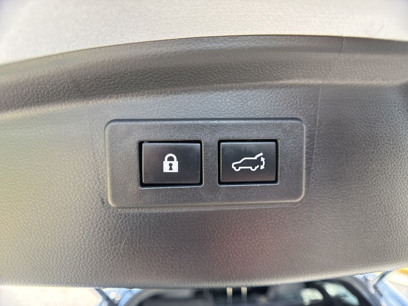 Used 2022 Silver Subaru Wilderness image 27