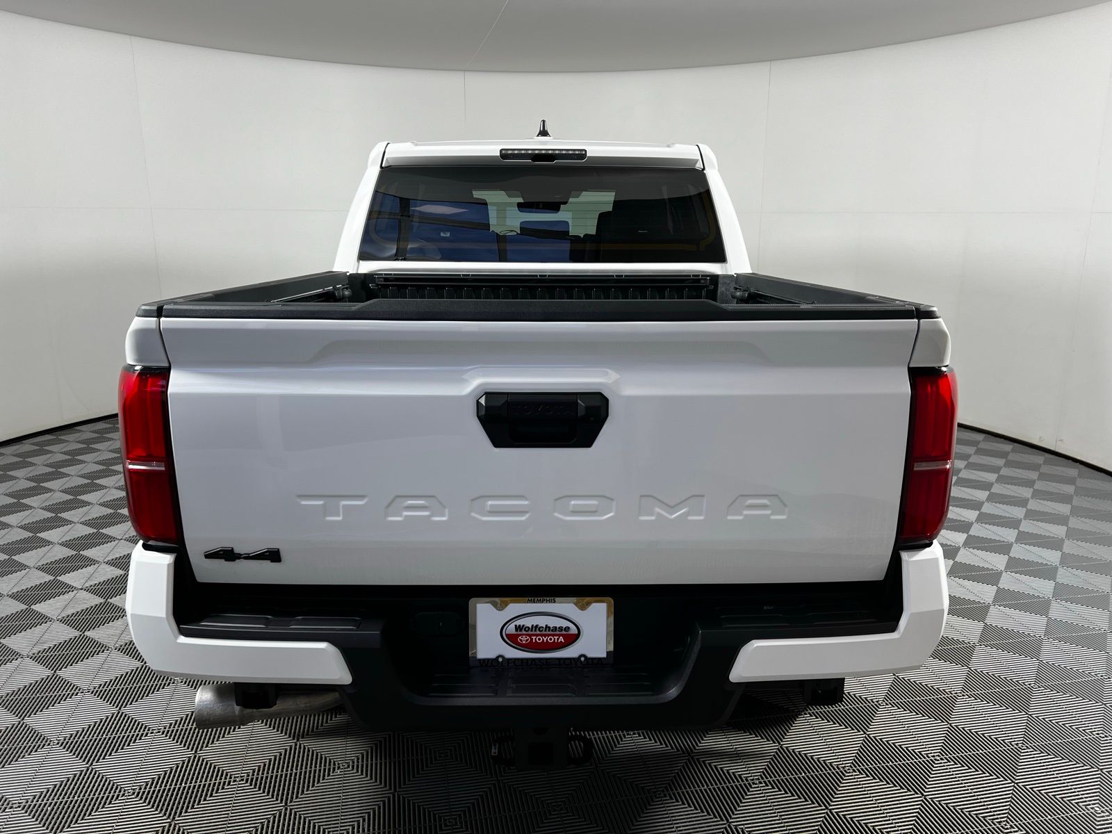 Thumbnail: 2025 Toyota Tacoma - 6