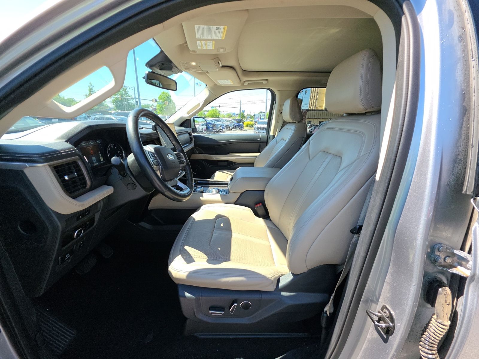 Used 2024 Silver Ford Limited image 8