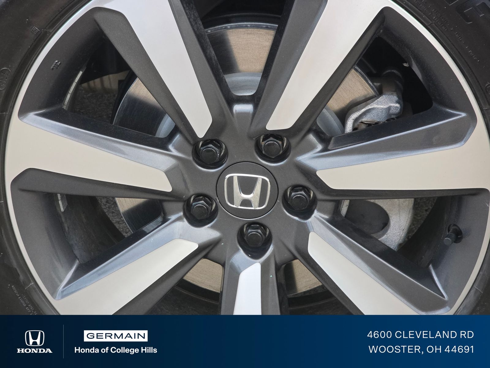 Used 2023 Black Honda Touring image 3