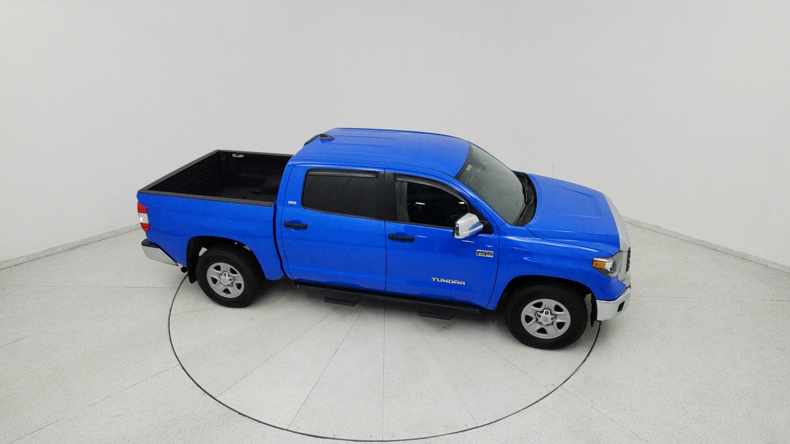 Used 2021 Blue Toyota SR5 image 18