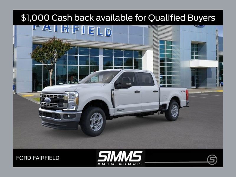 Oxford White 2026 Ford F-250 Super Duty Pickup Truck Four-Wheel Drive Automatic