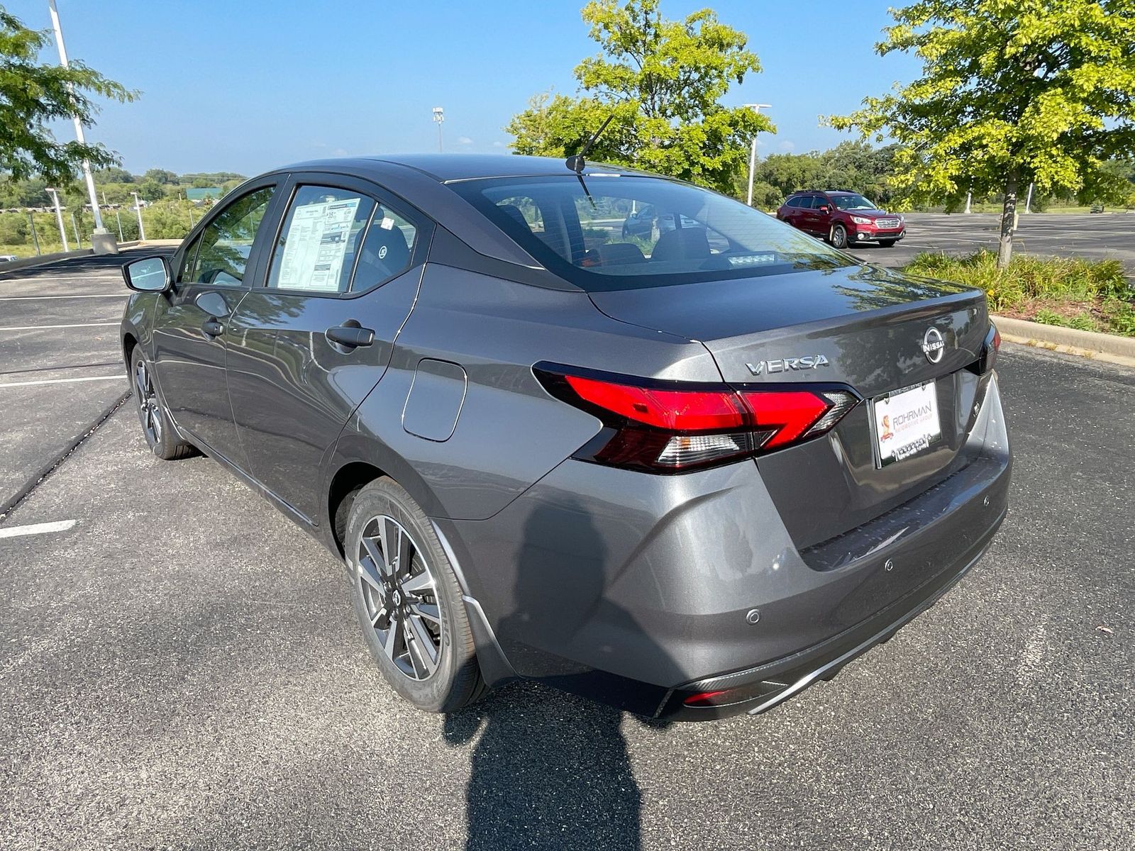 2024 Nissan Versa 1.6 S 30