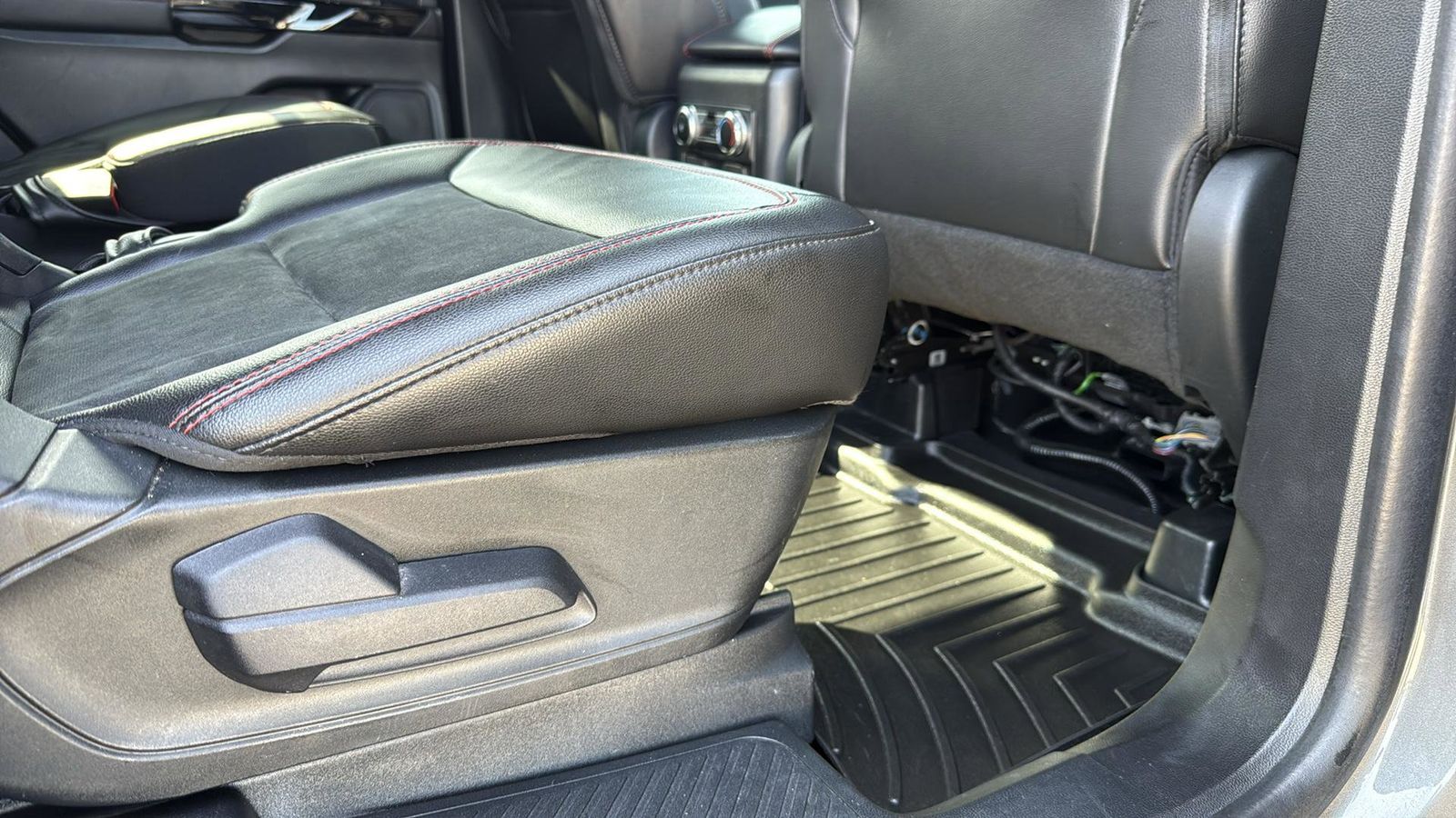 Used Car 2022 Ford Explorer  St-line For Sale Under $35,000 In Austin, Texas