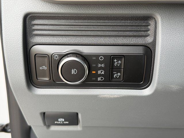 New 2026 Oxford White Ford XL image 33