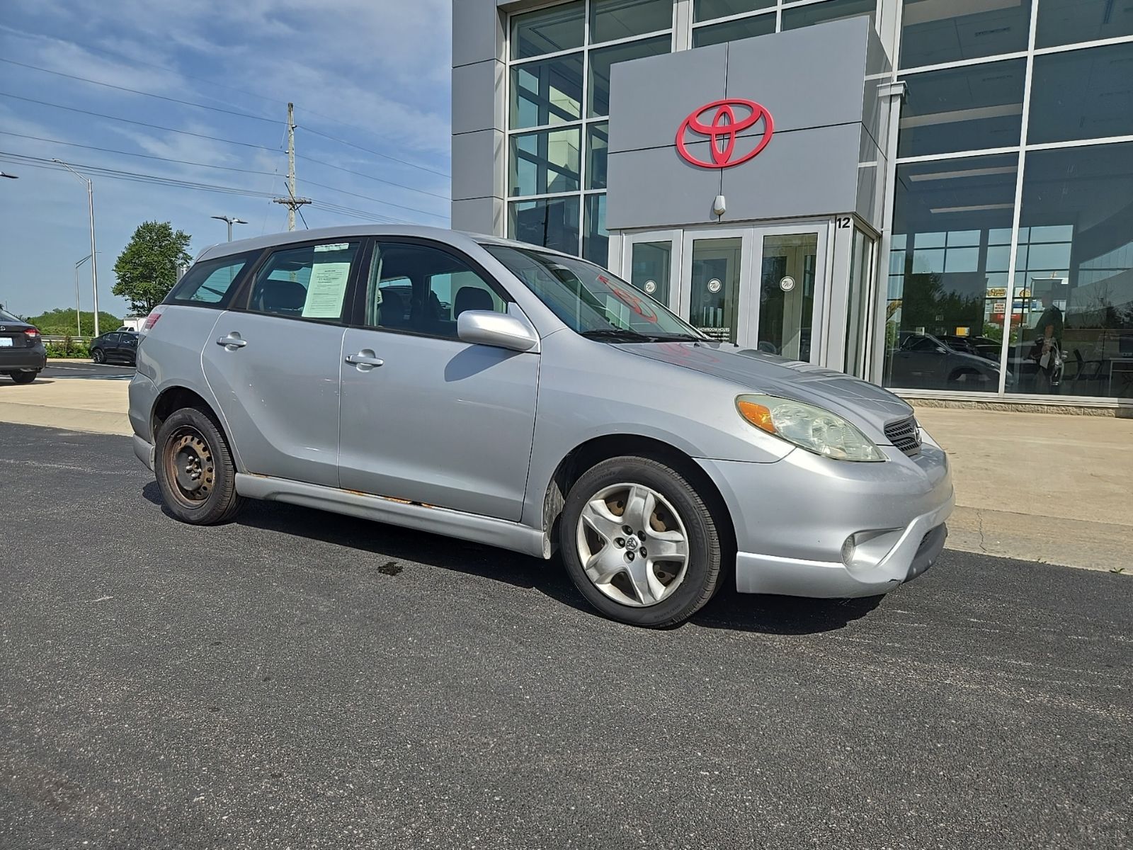 Used 2005 Toyota Matrix Base with VIN 2T1KR32E75C329283 for sale in Whitestown, IN
