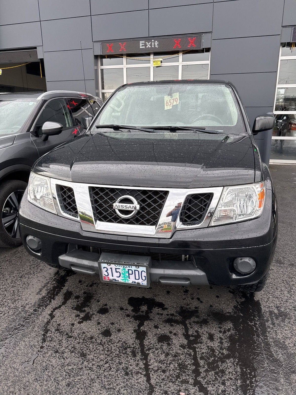 2019 Nissan Frontier SV V6 Crew Cab 4WD