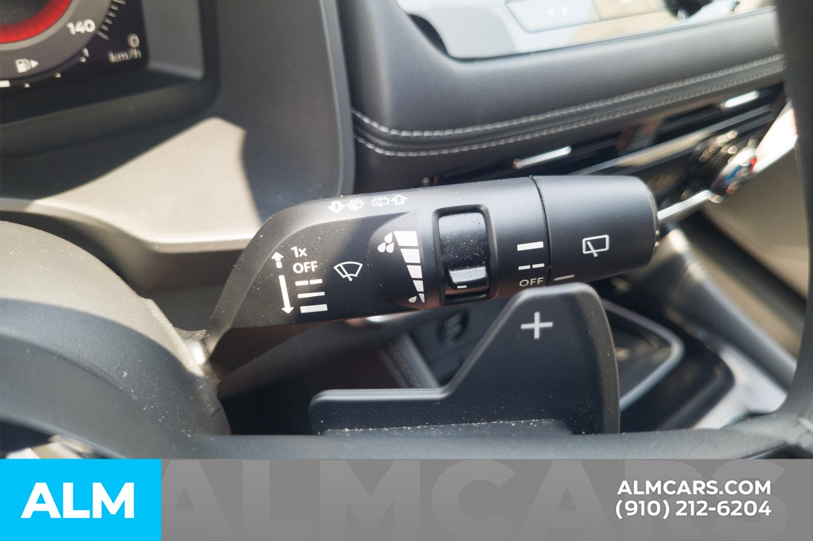 Used 2025 White Pearl Nissan Platinum image 32