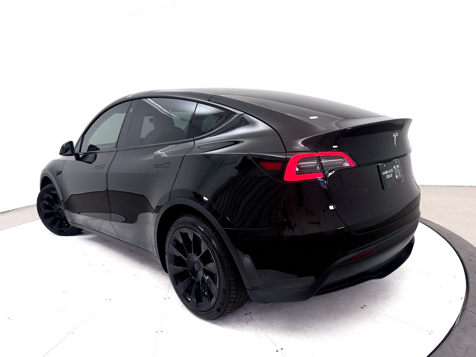 Used 2021 Tesla Model Y Long Range with VIN 5YJYGDEE9MF216575 for sale in Scottsdale, AZ