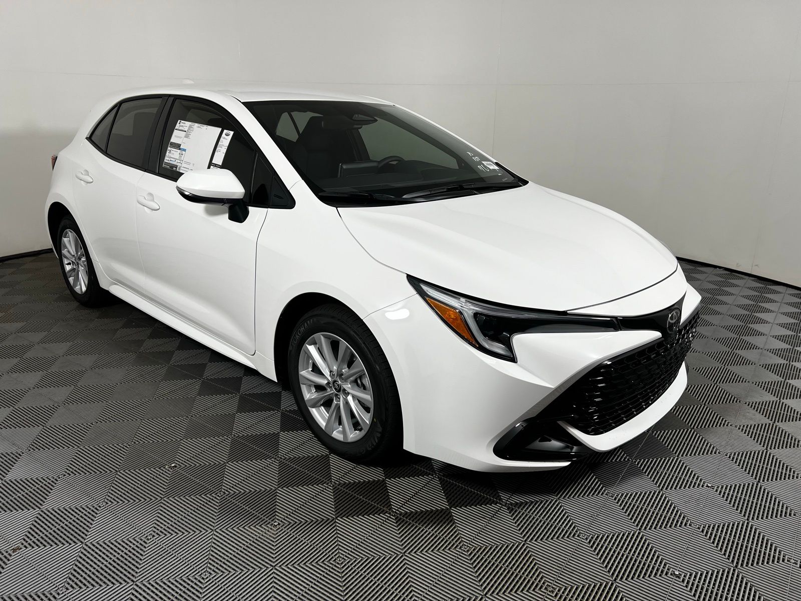 Thumbnail: 2025 Toyota Corolla - 3