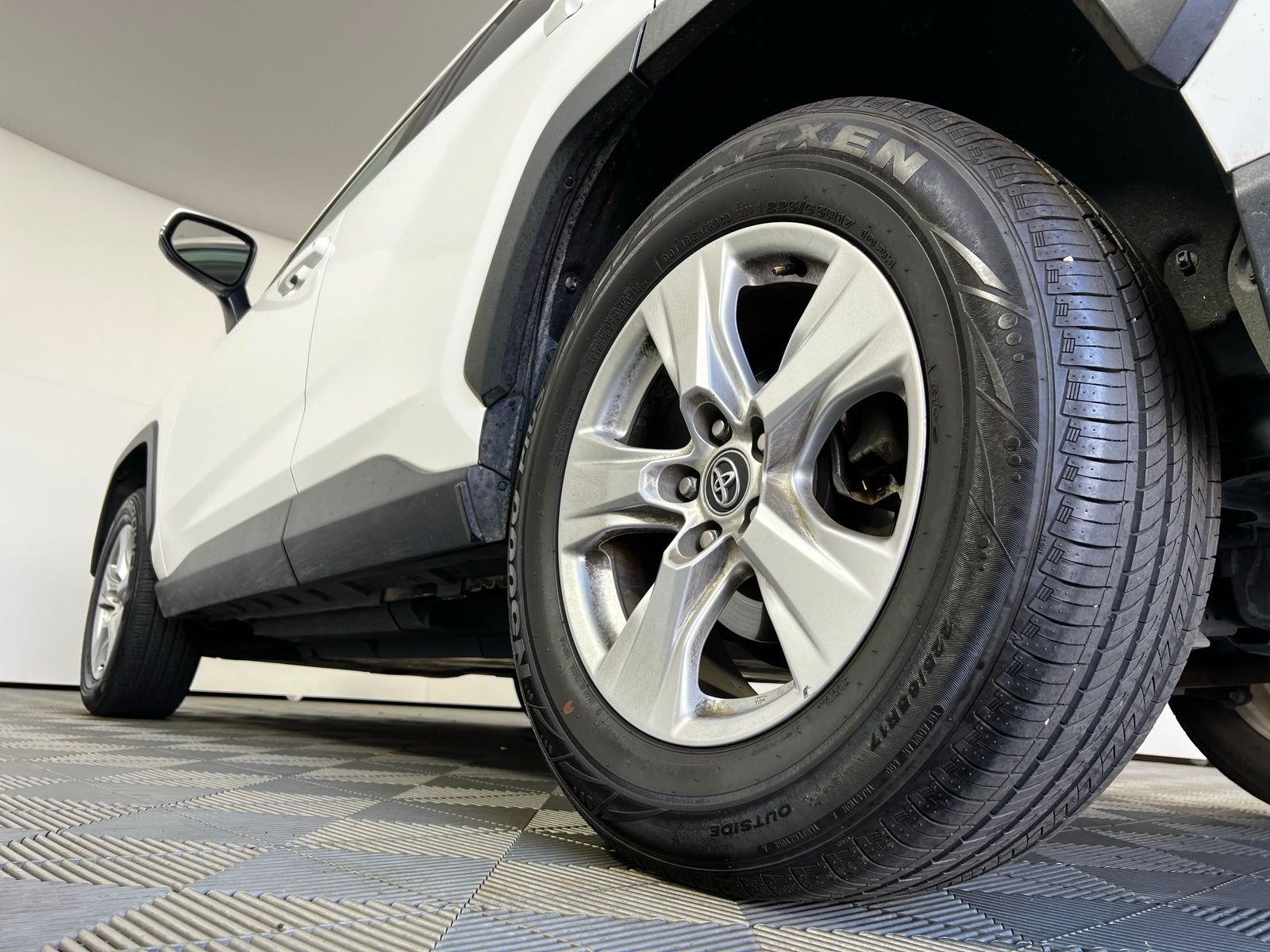 Thumbnail: 2021 Toyota RAV4 - 12