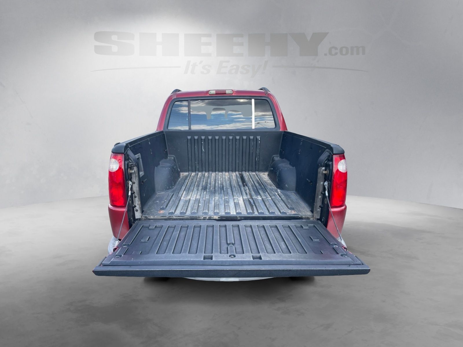 Used 2002 Toreador Red Clearcoat Metallic Ford Base image 17