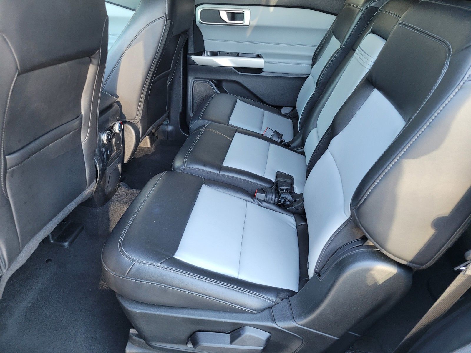 Used 2023 Black Ford XLT image 10