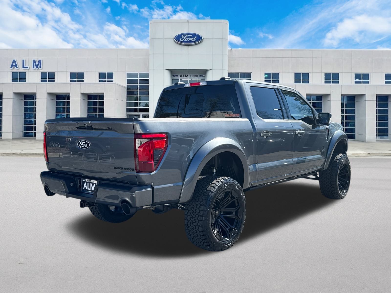 New 2026 Carbonized Gray Metallic Ford XLT image 6