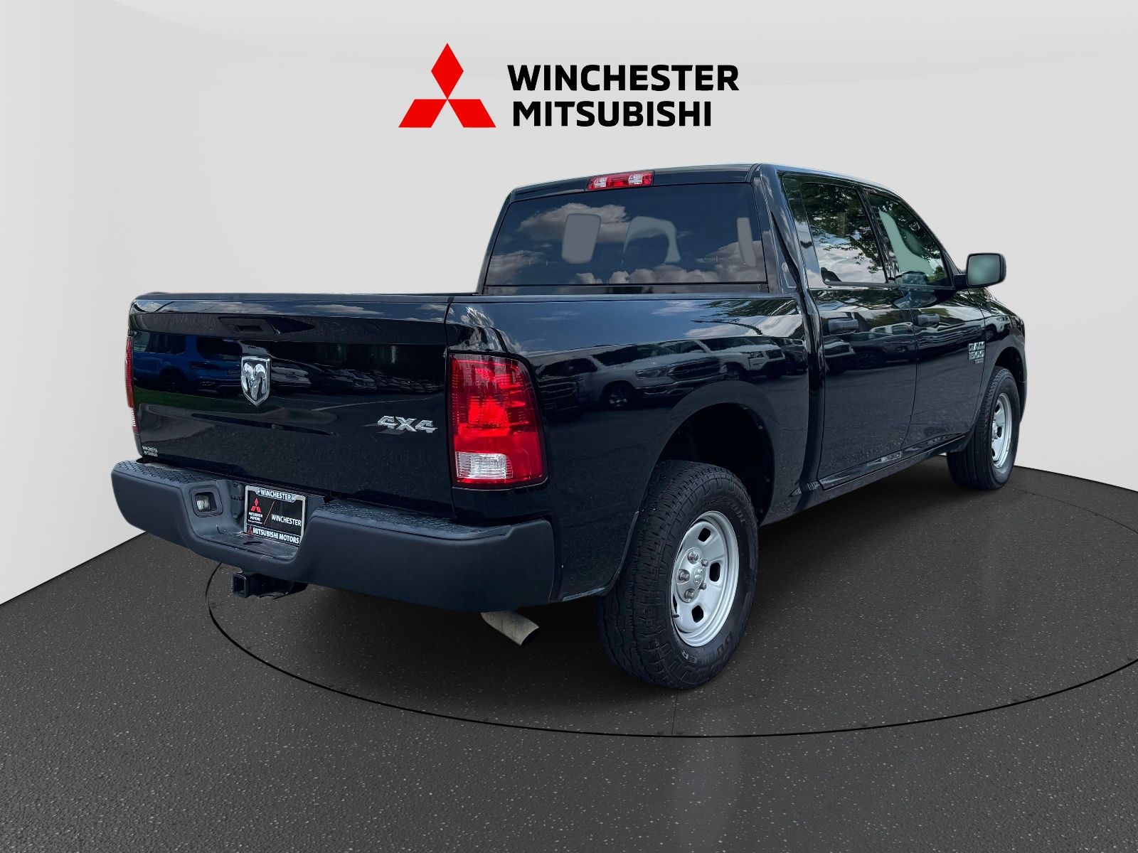 View vehicle photo 2