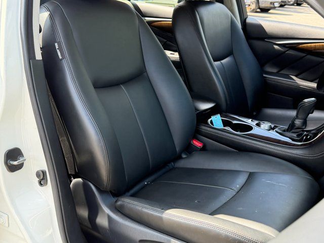 Used 2019 Majestic White INFINITI 3.0t LUXE image 32