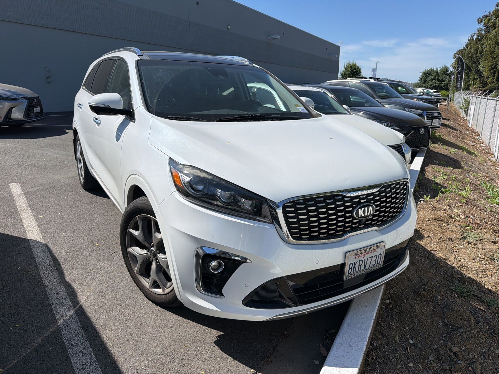 View vehicle photo 2