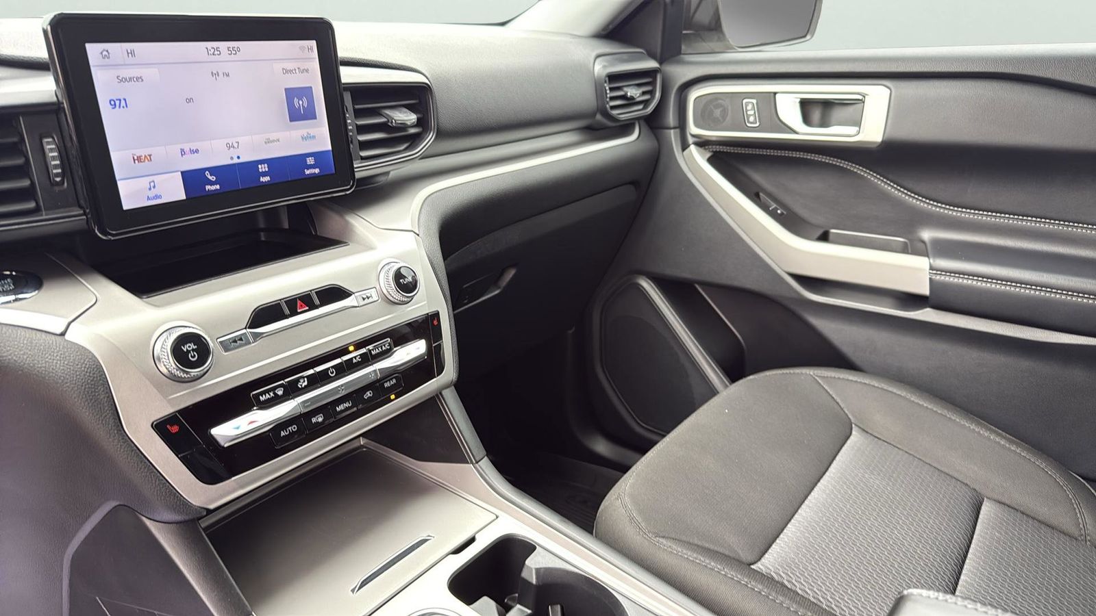 Used Car 2022 Ford Explorer  Xlt For Sale Under $30,000 In Austin, Texas