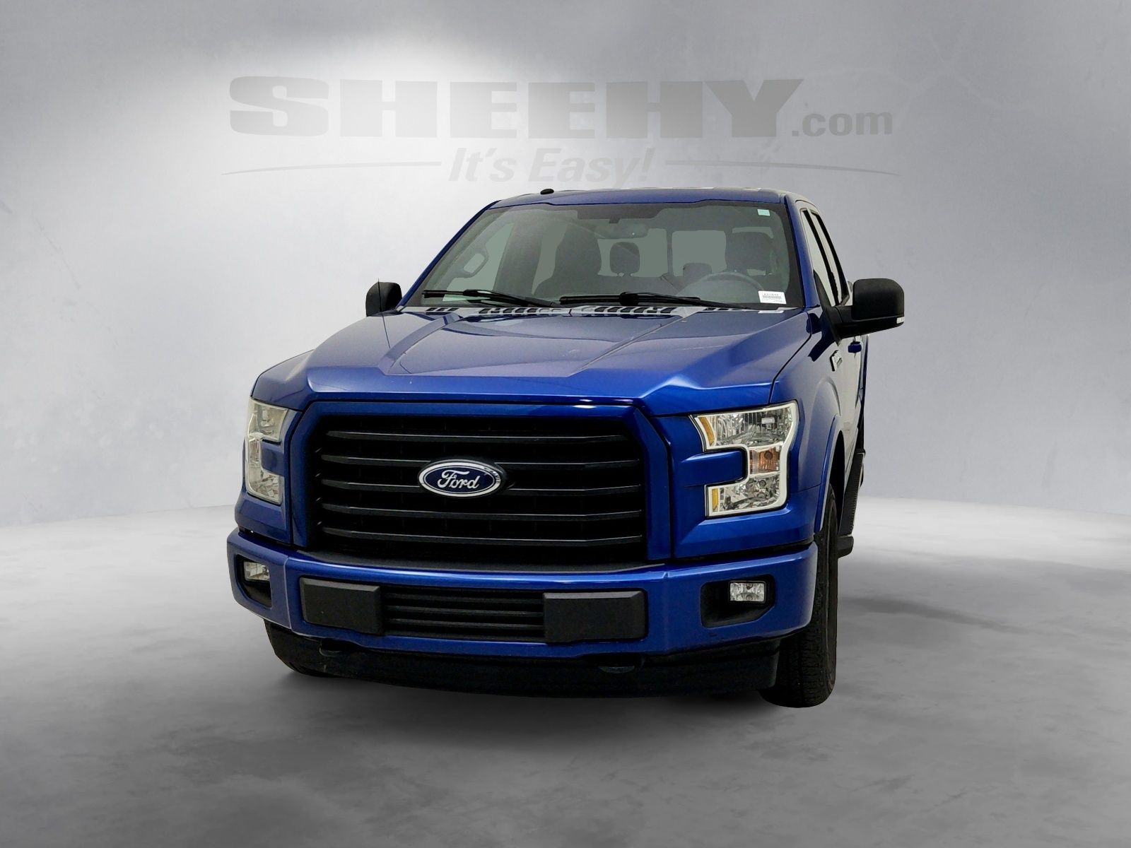 Used 2017 Lightning Blue Ford XLT image 4