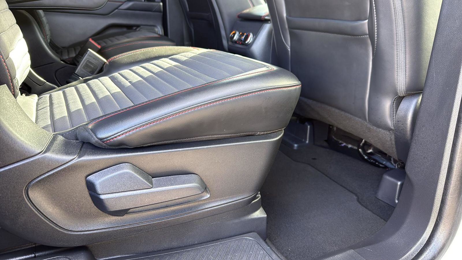 Used Car 2025 Ford Explorer  St-line For Sale Under $40,000 In Austin, Texas