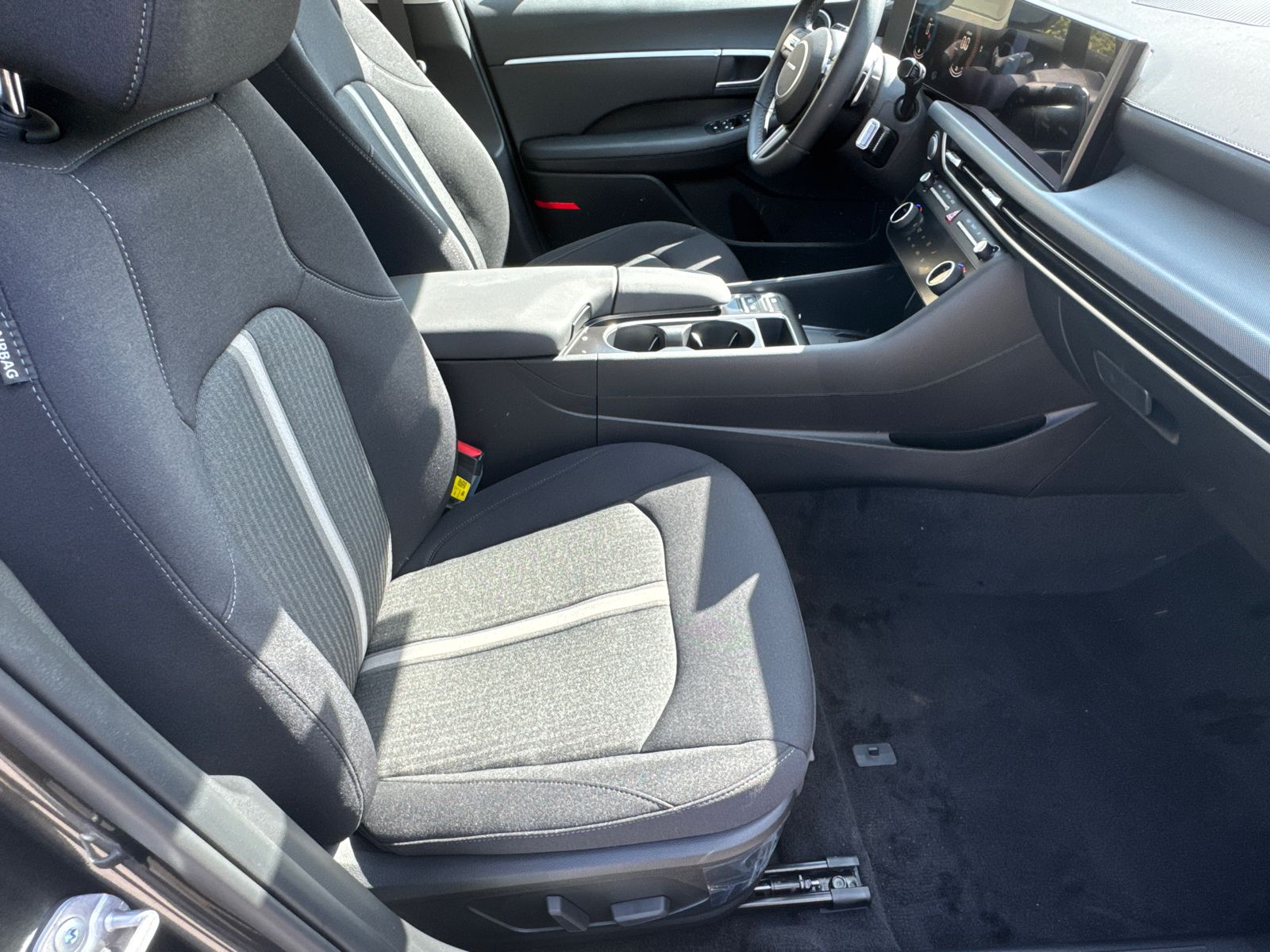 2025 Hyundai Sonata Hybrid SEL photo 13