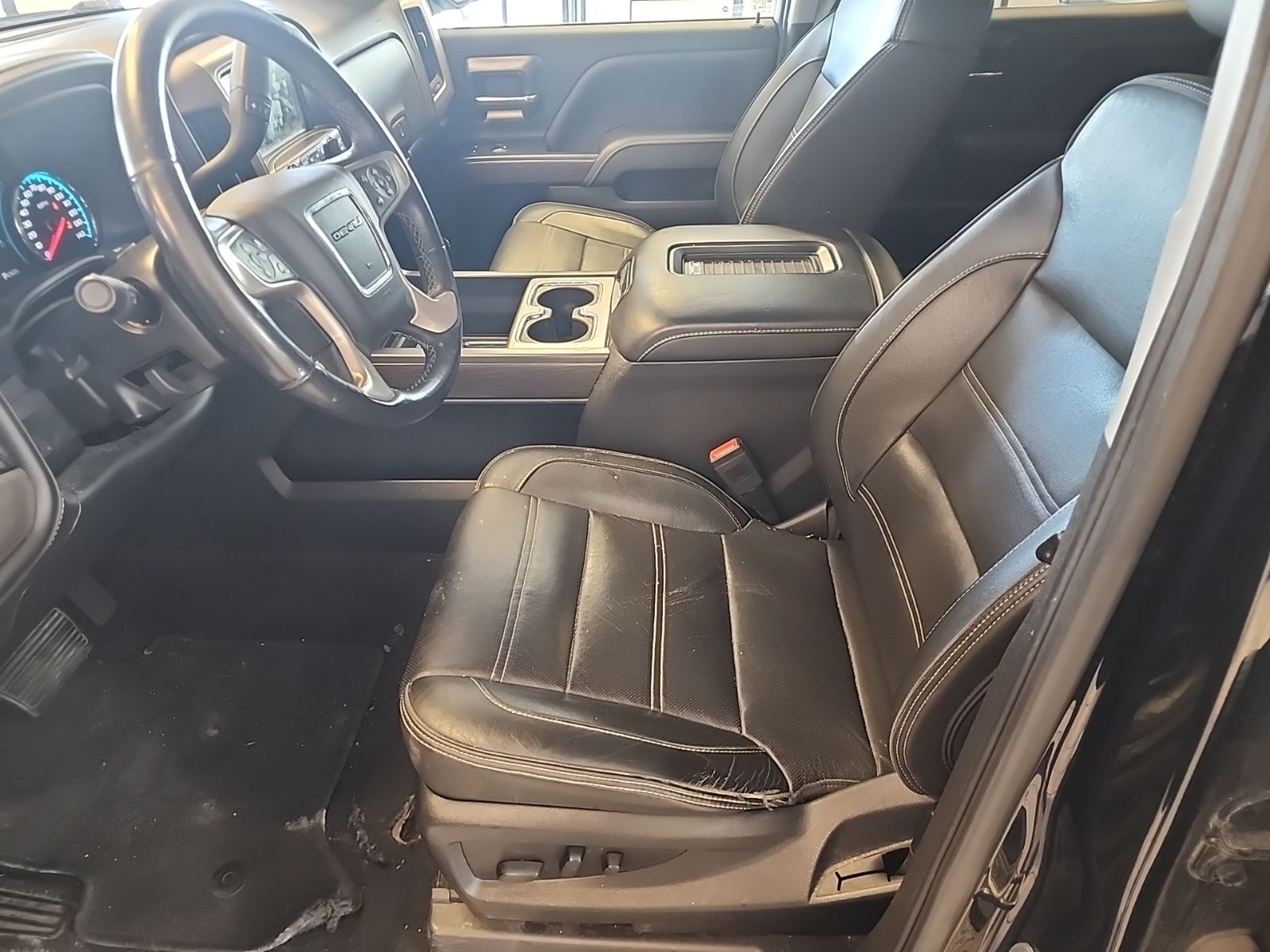 Used 2018 Onyx Black GMC Denali image 10