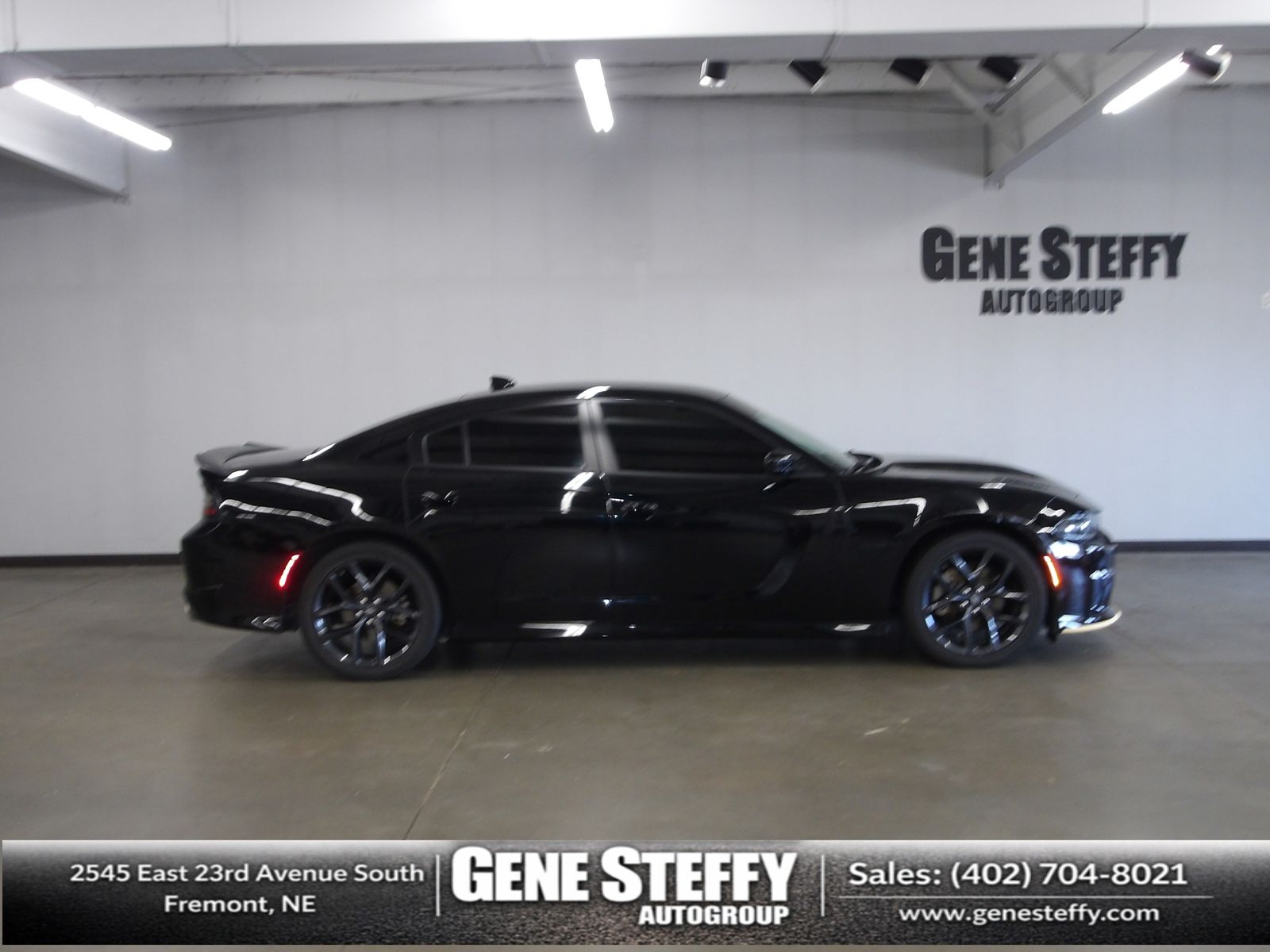 Pitch Black Clearcoat 2023 Dodge Charger Sedan Rear-Wheel Drive 8-Speed Automatic