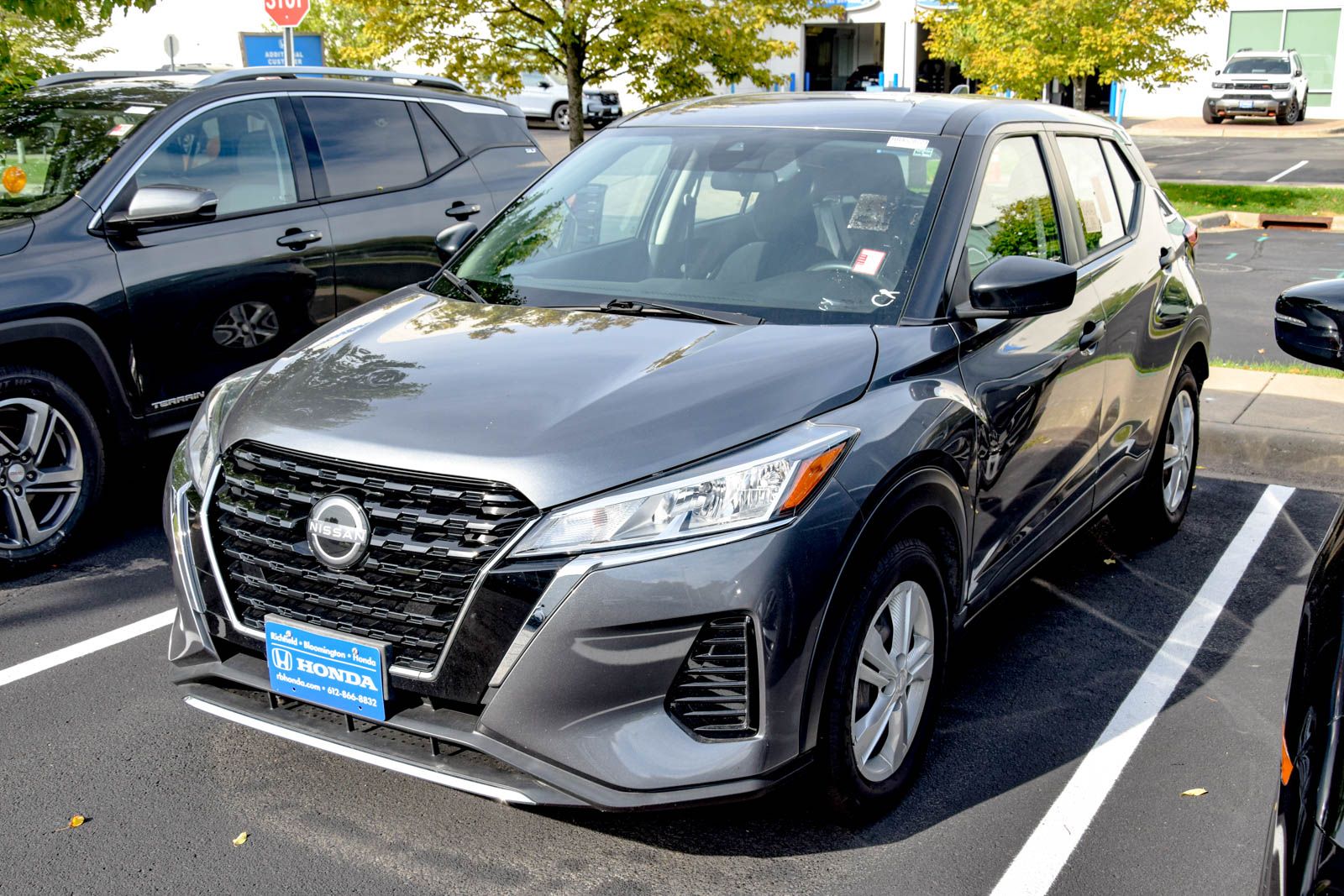 Gray (Gun Metallic) 2023 Nissan Kicks SUV / Crossover Front-Wheel Drive Continuously Variable Transmission