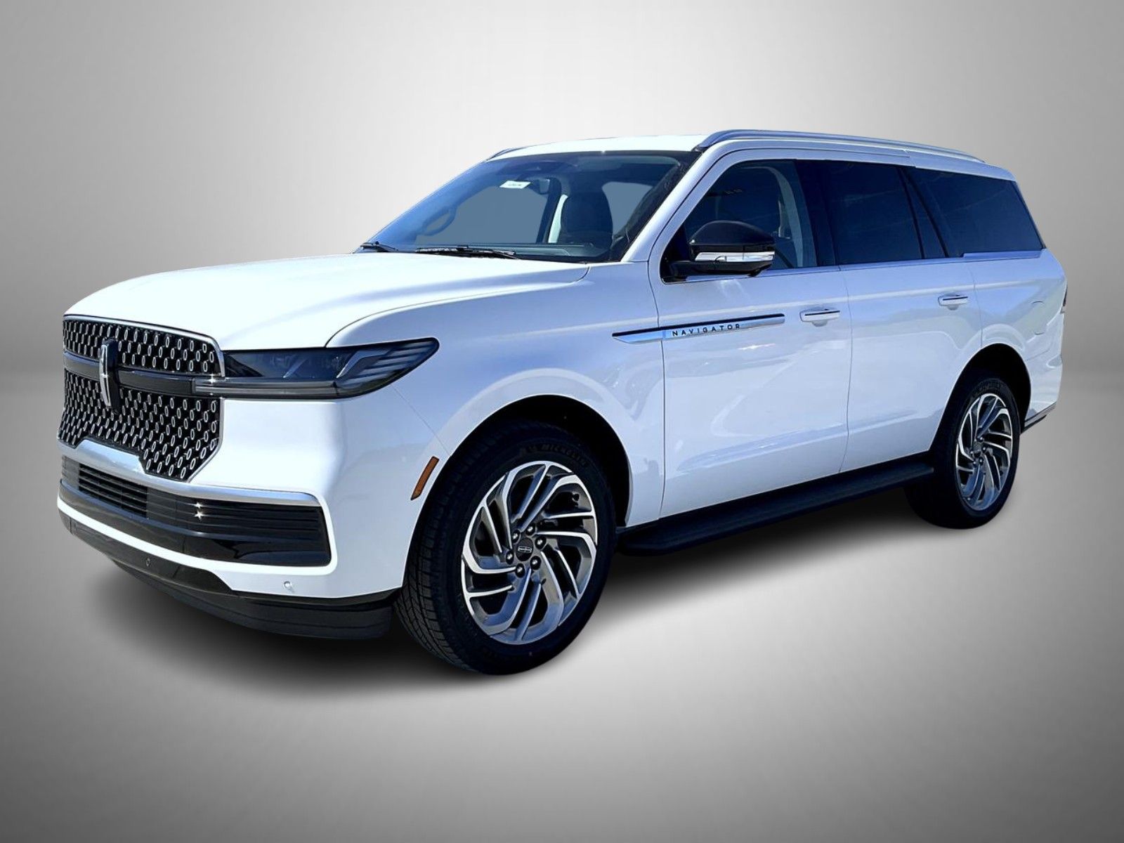 Star White Metallic Tri-Coat 2026 Lincoln Navigator SUV / Crossover Four-Wheel Drive Automatic