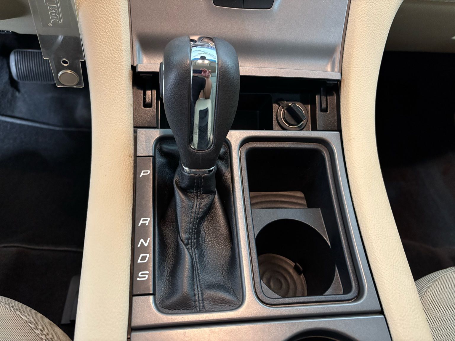 Used Car 2018 Ford Taurus  Se For Sale Under $15,000 In Austin, Texas