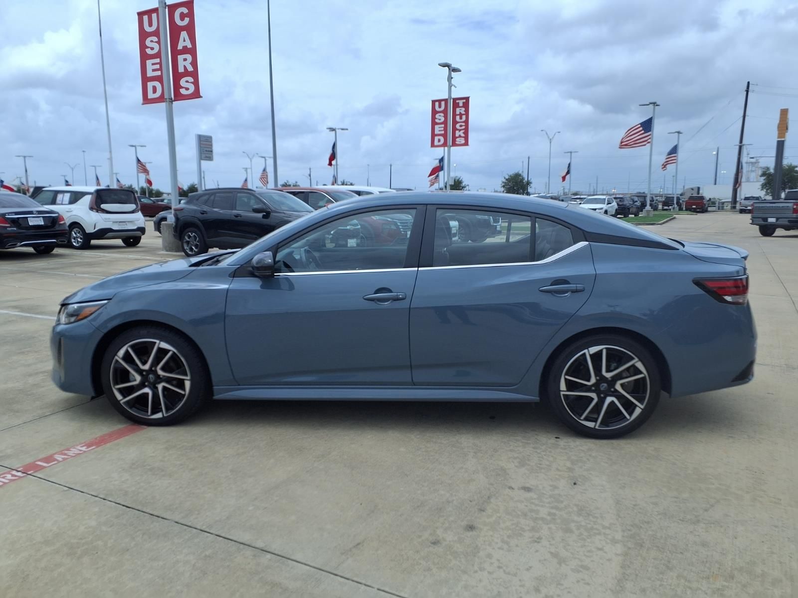 2025 Nissan Sentra SR Gray at Bravo Nissan