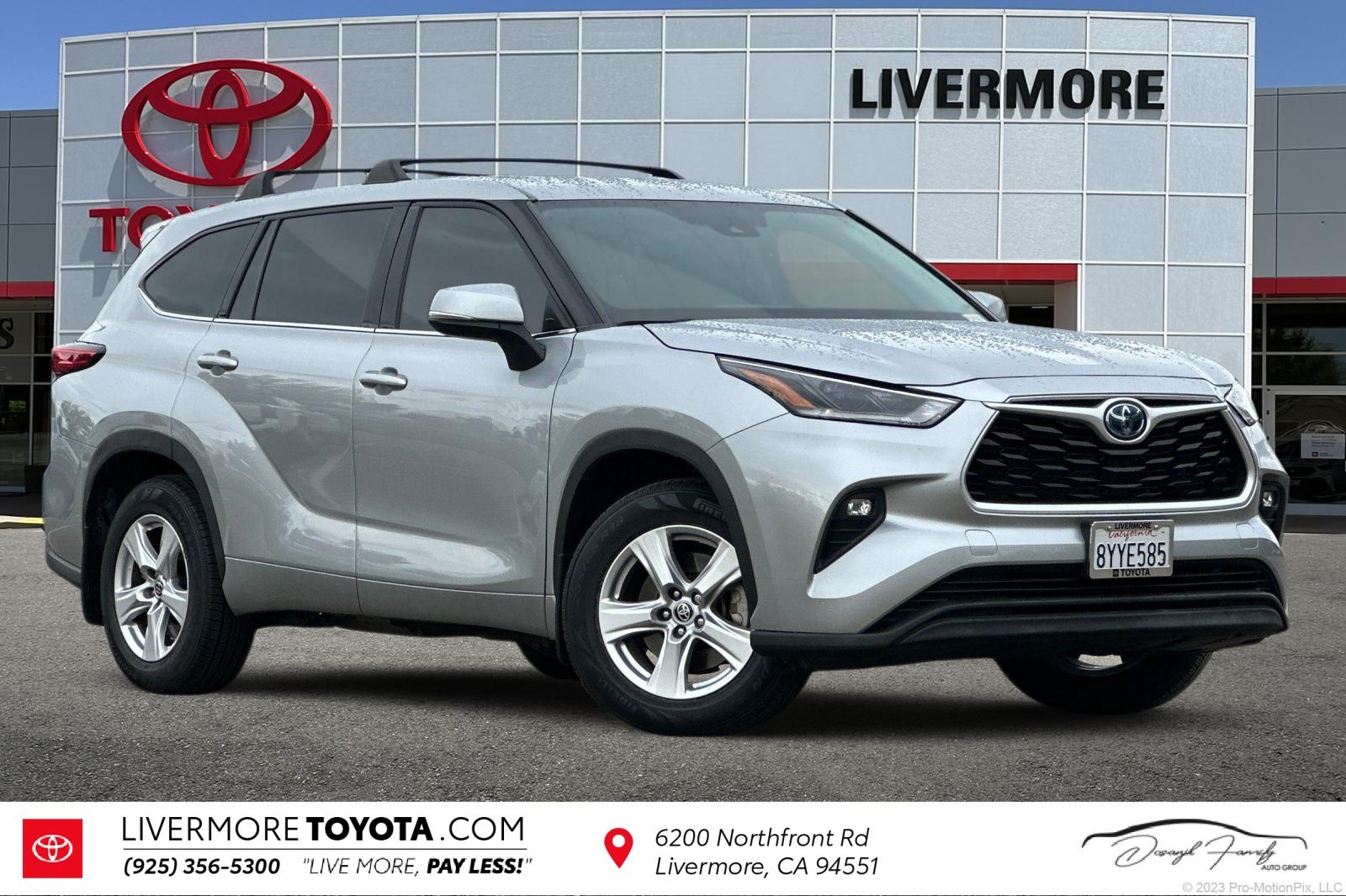 Celestial Silver Metallic 2021 Toyota Highlander Hybrid LE FWD SUV / Crossover Front-Wheel Drive Continuously Variable Transmission