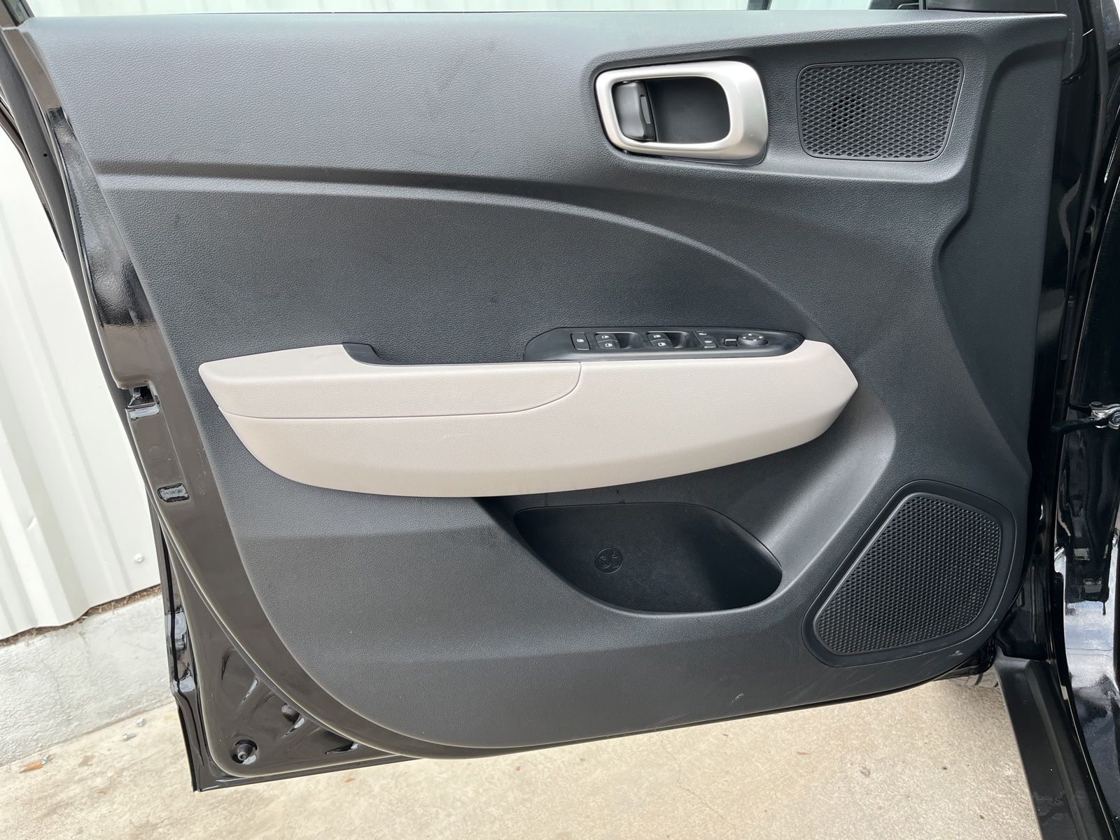 Used Car 2025 Hyundai Venue  Sel For Sale Under $20,000 In Austin, Texas